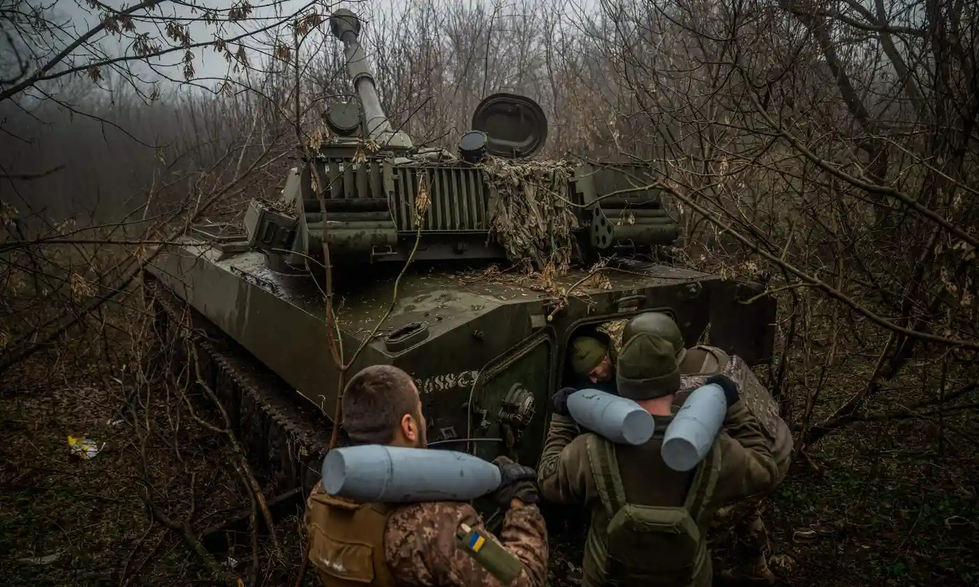 Binh sĩ Ukraine ngoài tiền tuyến (ảnh: CNN)