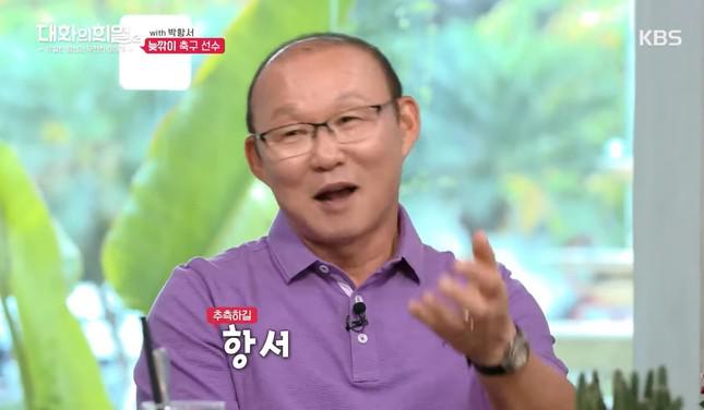 HLV Park Hang-seo trò chuyện với đài KBS. Ảnh chụp màn hình