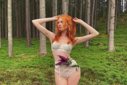 Thời trang - "Nữ thần vườn địa đàng" diện nội y ren đẹp hư ảo giữa rừng nhờ body "tạo hoá ban tặng"