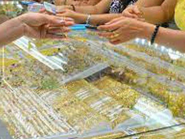 Pháp luật - Công an TP HCM truy tìm người đàn ông trộm hơn 100 lượng vàng