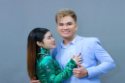 Lâm Chấn Huy bị vợ kém 13 tuổi ”tố” lạnh nhạt trên sóng truyền hình