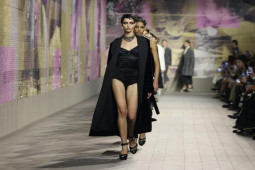 Thời trang - Maria Grazia Chiuri đưa sự thanh lịch của Dior lên tầm cao mới