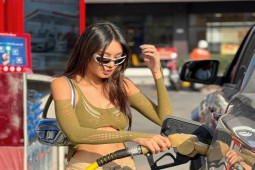 Thời trang - "Á hậu Việt kiều" đổ dồn mọi ánh mắt khi đi đổ xăng nhờ chiếc áo ngắn