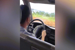 Ô tô - Clip: Buổi học lái xe đầy "bất ổn" giữa trò và người thầy "tâm huyết"
