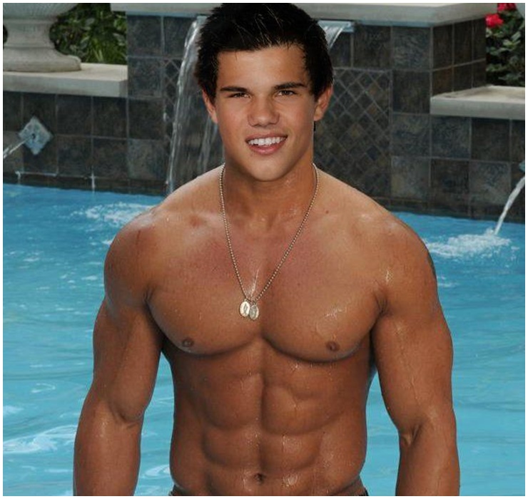 Chàng &#34;người sói&#34; Taylor Lautner từng là một trong những ngôi sao sở hữu body vạm vỡ, chuẩn 6 múi, nóng bỏng hàng đầu thế giới.
