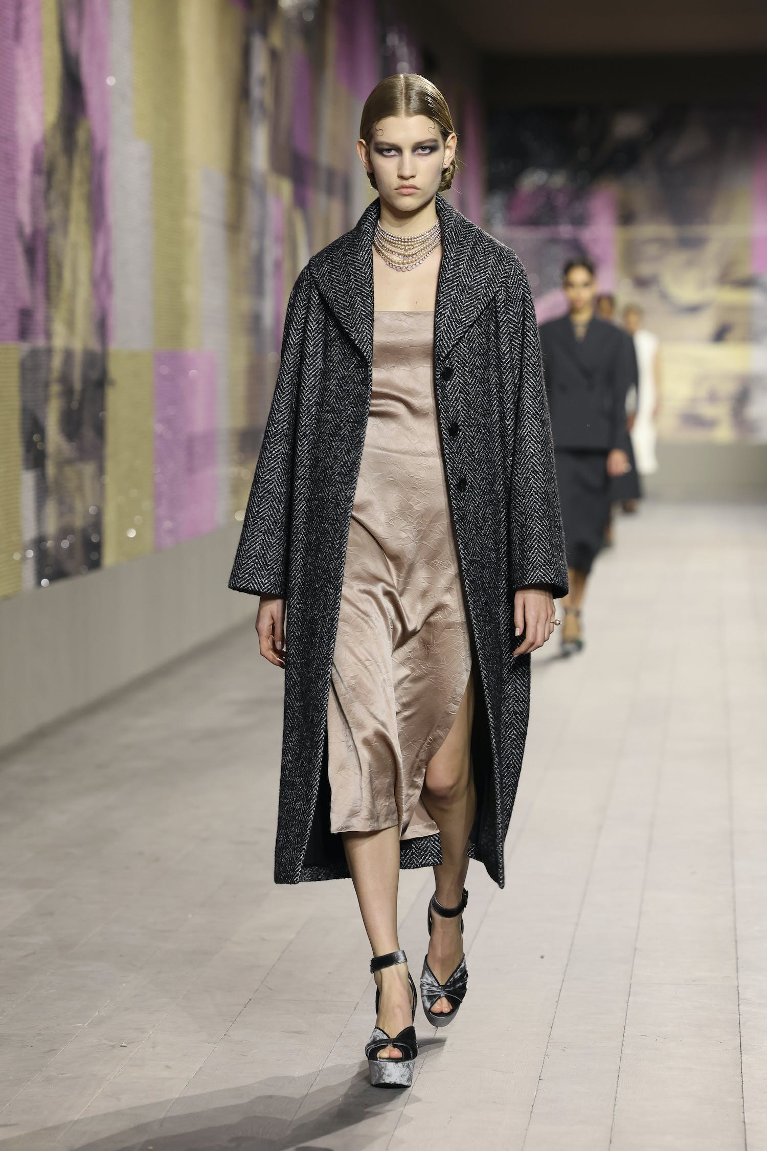 Maria Grazia Chiuri đưa sự thanh lịch của Dior lên tầm cao mới - 3