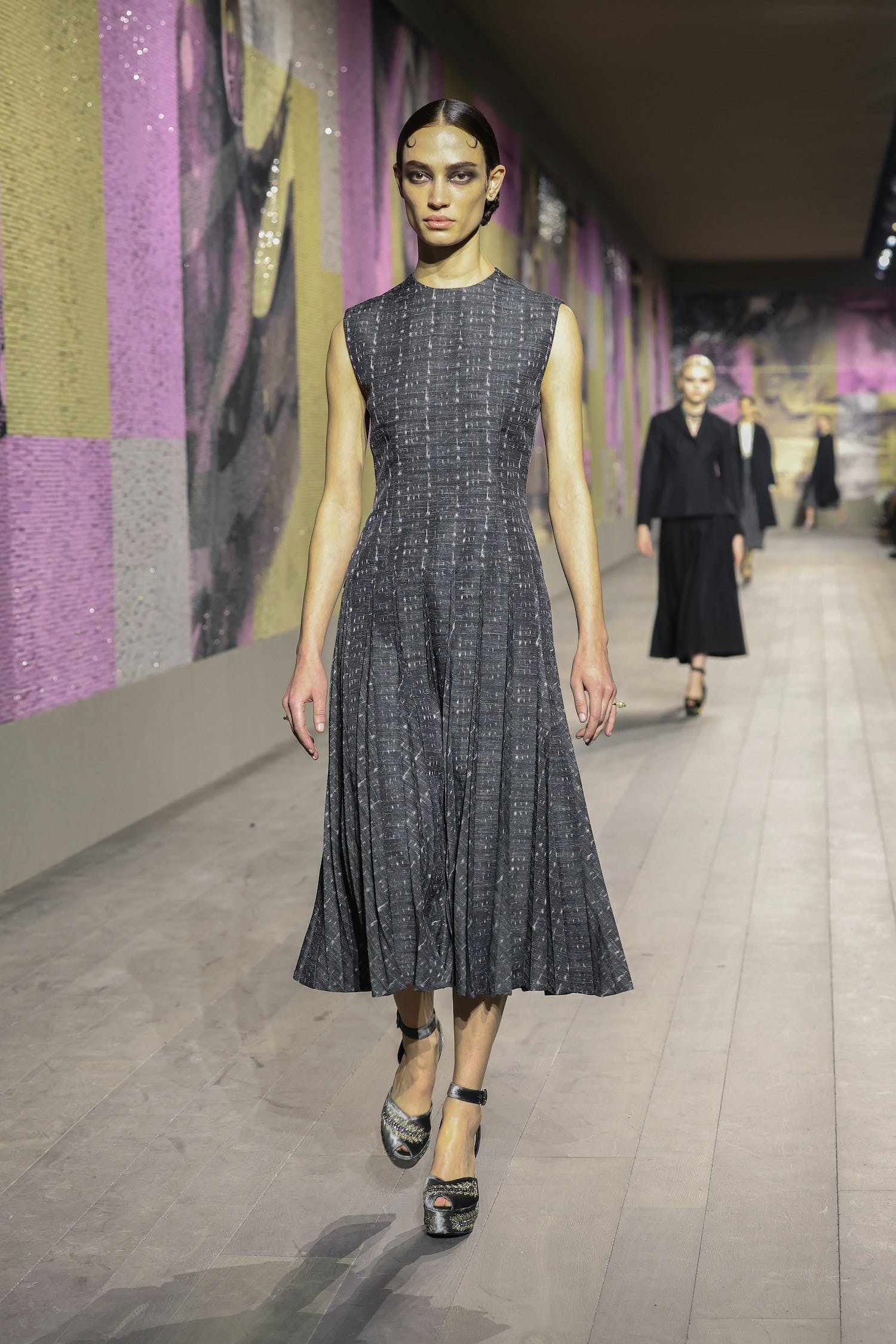 Maria Grazia Chiuri đưa sự thanh lịch của Dior lên tầm cao mới - 14