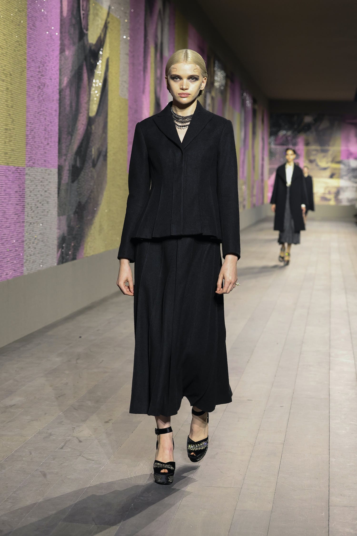 Maria Grazia Chiuri đưa sự thanh lịch của Dior lên tầm cao mới - 13