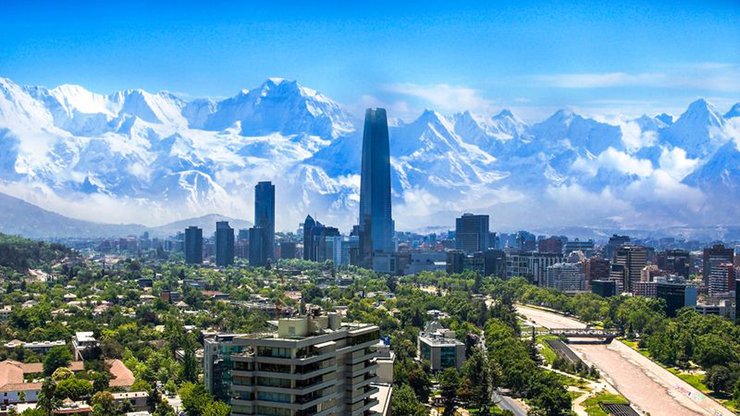 Santiago, Chile: Với thời tiết ấm áp dễ chịu và vô số địa điểm tham quan ở Santiago, đây là nơi lý tưởng để bắt đầu kỳ nghỉ của bạn với những người thân yêu. Do đó, du khách có thể kỳ vọng sẽ có một khoảng thời gian tuyệt vời khi đi nghỉ mát vào tháng 2 tại đây.
