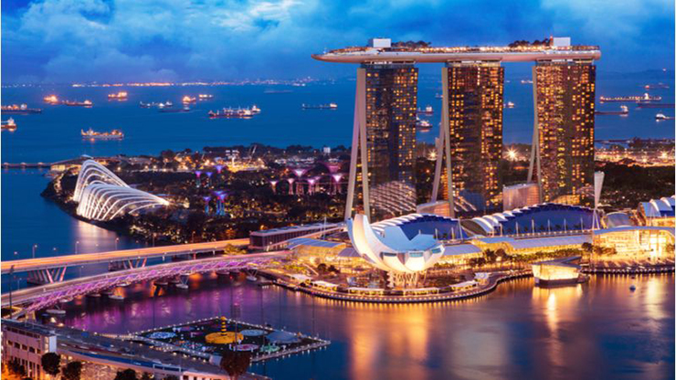 Singapore: Nơi đây có vô số điểm tham quan hấp dẫn và năng động, nền văn hóa đa dạng và khung cảnh xung quanh đầy mê hoặc là điểm đến phổ biến nhất cho tuần trăng mật. Singapore được biết đến với những bãi biển lãng mạn và những con đường quyến rũ, nơi bạn có thể lên kế hoạch cho tuần lễ tình nhân vào tháng 2.
