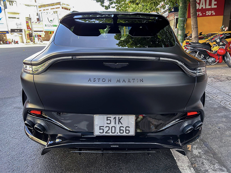 Aston Martin DBX 707 của ông chủ Coffee Trung Nguyên lộ diện trên đường phố - 4