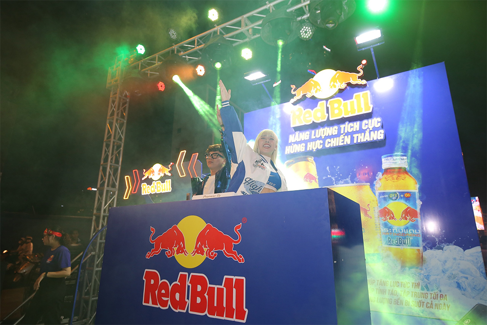 DJ Hyena chia sẻ đam mê với nghề DJ - 2