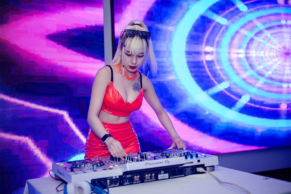 DJ Hyena chia sẻ đam mê với nghề DJ - 3
