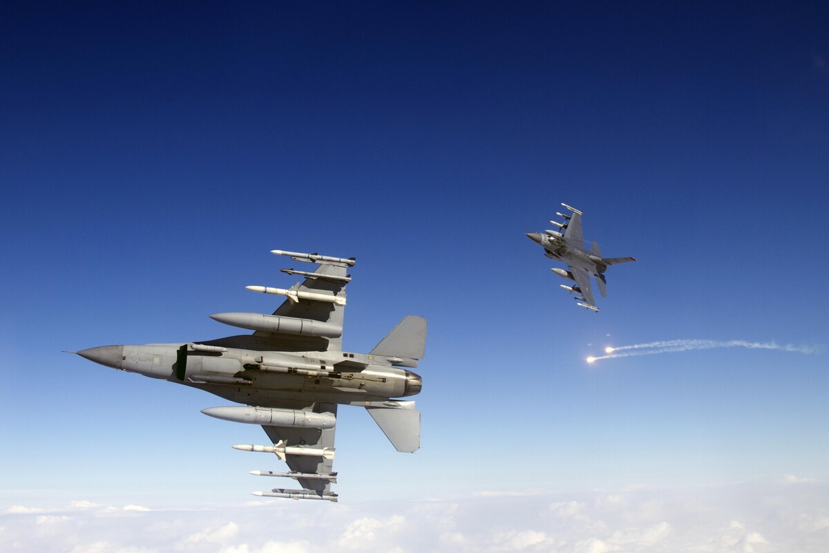 Chiến đấu cơ F-16 của Mỹ là vũ khí tiếp theo Ukraine muốn phương Tây viện trợ (ảnh: CNN)