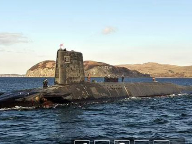 Ngoại tình trên tàu ngầm hạt nhân, 2 sĩ quan Hải quân Anh trả giá đắt