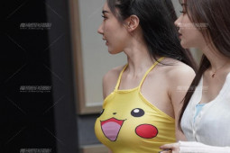 Thời trang - Người đẹp mặc yếm in hình pikachu xuống phố: Lạ mắt hay biến tấu thiếu duyên?