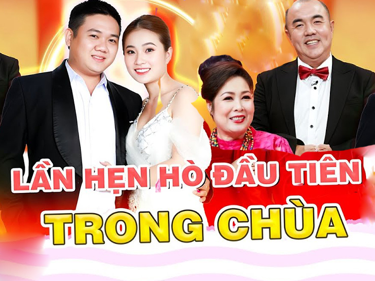 Anh chàng nẹt bô mỗi ngày để “cua” chủ quán xinh đẹp và màn cầu hôn để đời - 1