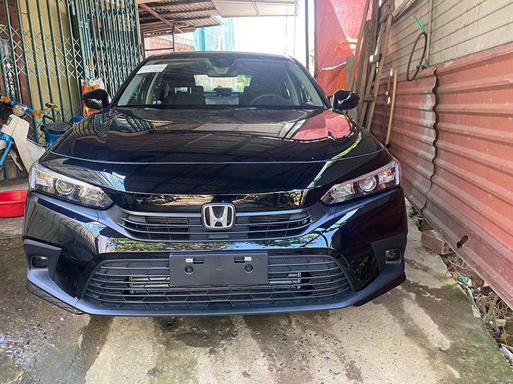 Honda Civic "siêu lướt" 19km, chưa ra biển số, bán lỗ 80 triệu đồng - 1