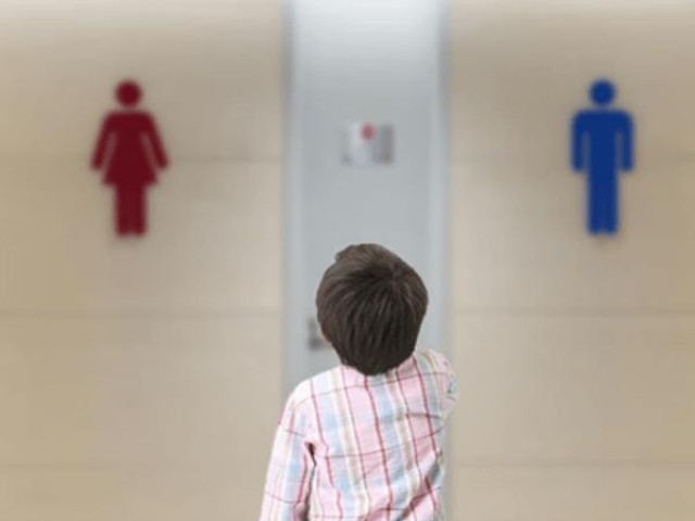 Bạn trẻ - Cuộc sống - Mẹ mắng chửi người khác 20 phút vì con trai bị ngăn khi vào toilet nữ khiến dân mạng phẫn nộ