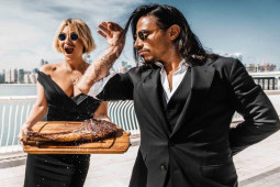 Đàn ông - Tai tiếng là vậy nhưng chỉ cần "thánh rắc muối" phanh áo là khiến bao cô gái ngất ngây