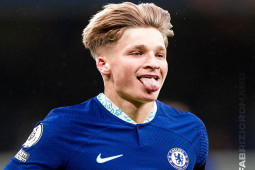 Bóng đá - Nóng Chelsea đón tân binh thứ 9: "Thần đồng" 17 tuổi, hợp đồng đến năm 2026