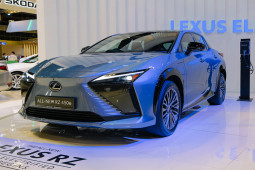 Tin tức ô tô - Cận cảnh Lexus RZ450e - SUV thuần điện giá chỉ từ 1,3 tỷ đồng