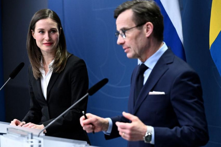 Thủ tướng Phần Lan Sanna Marin và Thủ tướng Thụy Điển Ulf Kristersson trong cuộc họp báo chung hôm 2-2. Ảnh: REUTERS