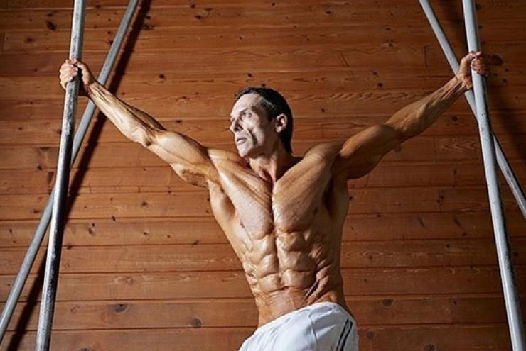 Bí quyết giữ hình thể của quý ông có tỷ lệ mỡ cơ thể thấp hơn cả CR7