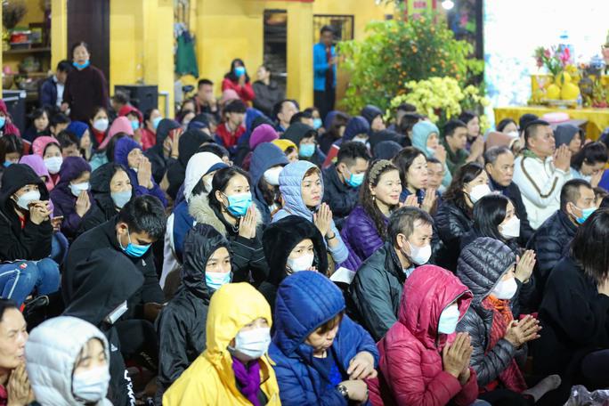 Theo ghi nhận có rất đông du khách, phật tử đi lễ tại đây. Do năm nay khoá lễ được chia làm nhiều ngày nên không xảy ra tình trạng đông đúc tại khu vực trước cửa cũng như trong khuôn viên chùa.