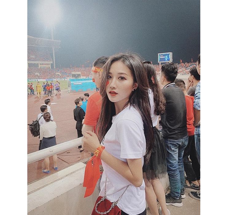 Linh Hương cũng là một fan cuồng của bóng đá.

