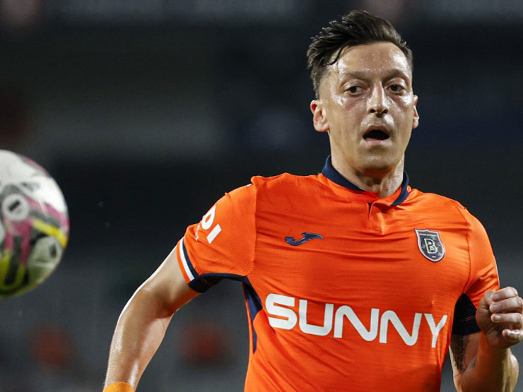 Ozil không có được đoạn kết sự nghiệp suôn sẻ như mong muốn