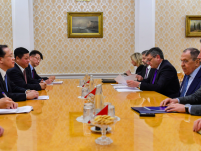 Thế giới - Trung Quốc cử quan chức cấp cao sang Nga ‘làm sâu sắc lòng tin chính trị’