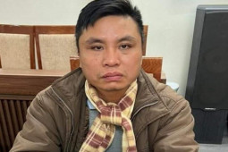 Tin tức trong ngày - Khởi tố tài xế ô tô tông vào 5 người đang sưởi ấm