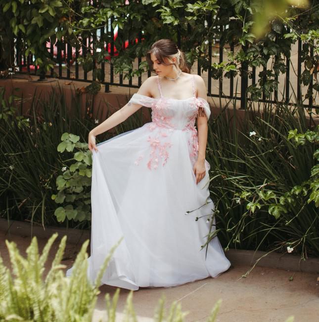 Ảnh cưới cặp đôi fangirl BTS và EXO: Từ kẻ thù không đội trời chung đến người một nhà - 7