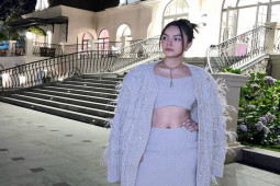 Làm đẹp - Phạm Quỳnh Anh lần đầu khoe rãnh bụng sexy sau sinh con lần 3 nhờ detox