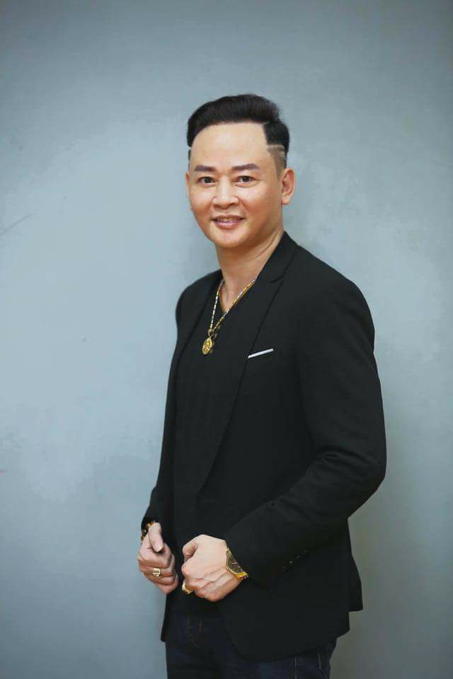 Là ông bố đơn thân, Tùng Dương thừa nhận nhiều lần tự trách mình sau những lần hôn nhân đổ vỡ