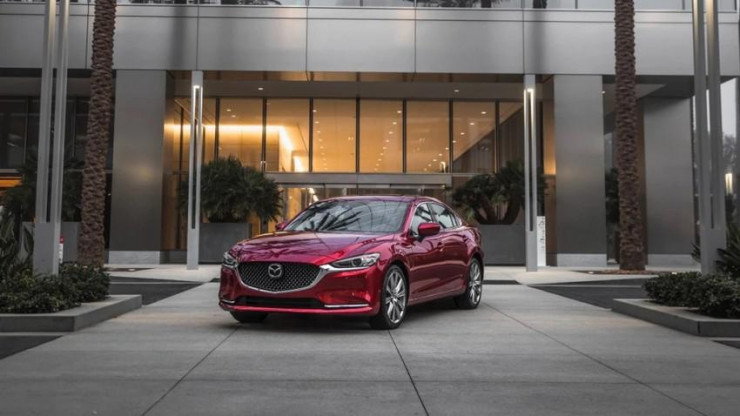 Mazda 6 ra mắt năm 2018, đó là mẫu sedan hạng trung với nội ngoại thất tinh tế. Ảnh: Motorbiscuit.
