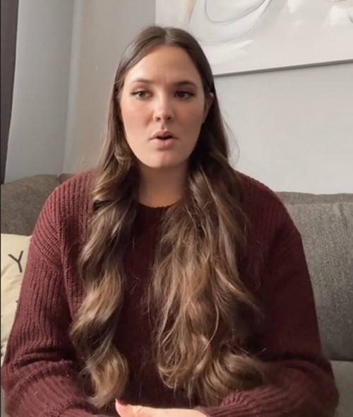 Cũng may là sau một thời gian dài điều trị, Renée không bị biến chứng gì và cũng không bị sẹo. Ảnh: Renée Lariviere.