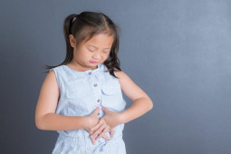 Sức khỏe đời sống - Giật mình khi bác sĩ chỉ nguyên nhân khiến trẻ mắc bệnh của người lớn