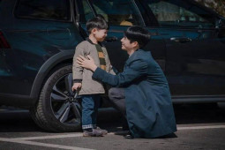 Giáo dục - du học - Cha hay mẹ nên là người nghiêm khắc khi dạy con cái?