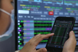 Kinh doanh - Đại gia Việt mất hơn 400 tỷ đồng trong ngày "sân chơi nóng" tăng mạnh