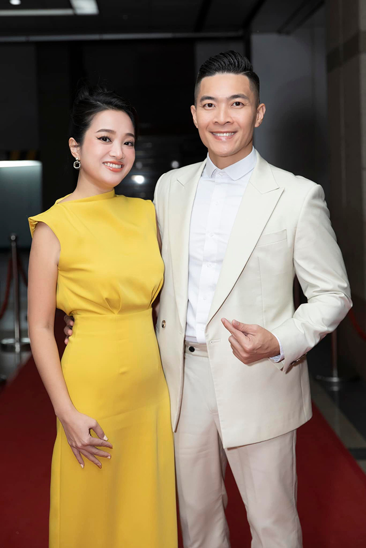Vợ Quốc Cơ là MC nổi tiếng của đài Truyền hình TP.HCM (HTV) - Hồng Phượng.
