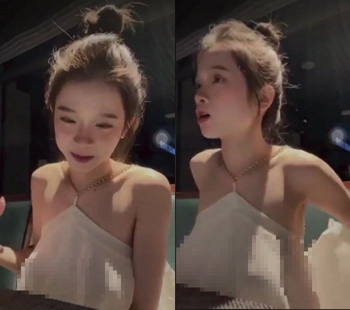 Linh Ka gây chú ý khi mặc yếm không nội y, live stream giao lưu với người hâm mộ.