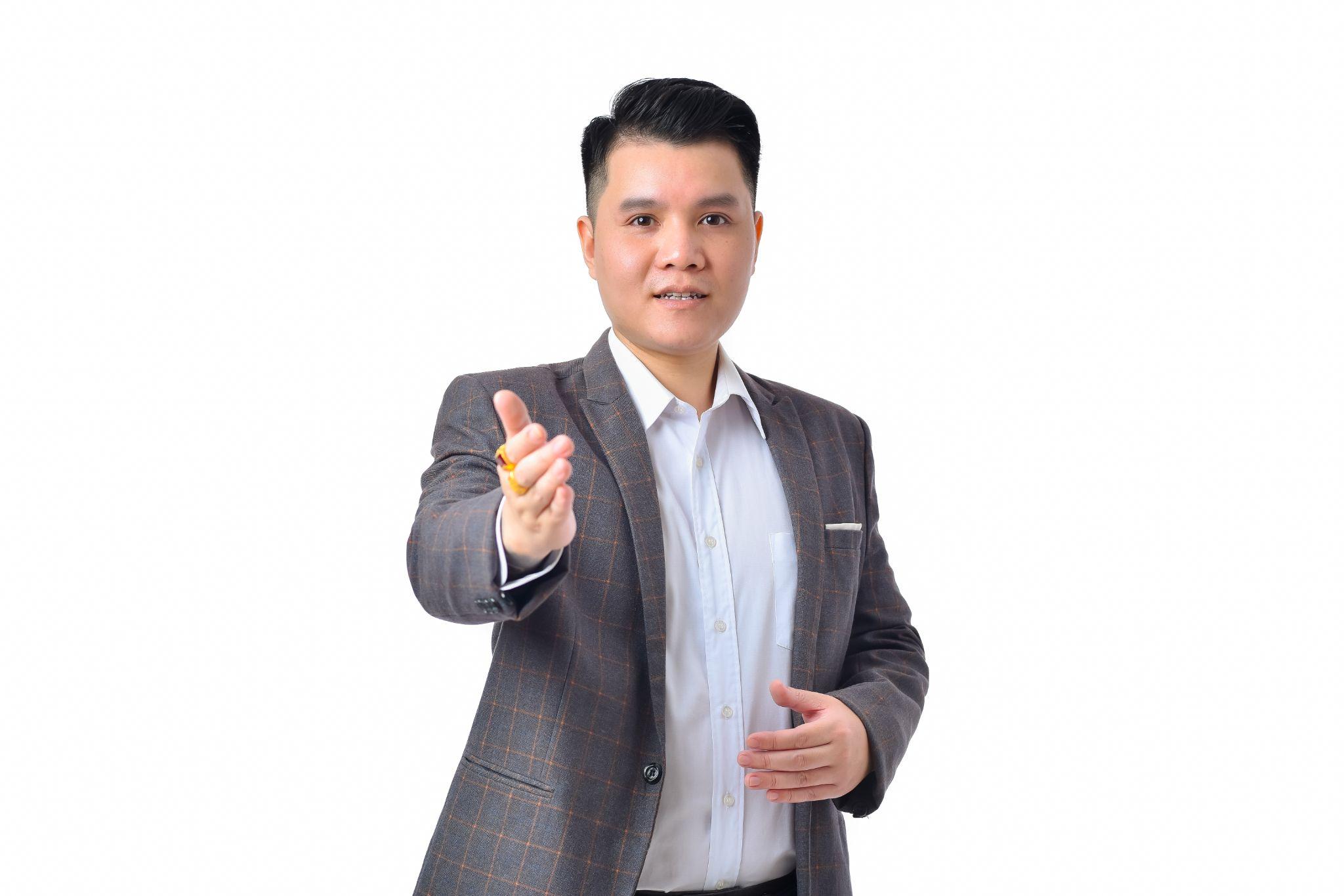 Từ hai bàn tay trắng, sau hành trình nỗ lực, anh Vũ Ngọc Tú đã trở thành chủ của nhiều cửa hàng, đại lý kinh doanh trên cả nước