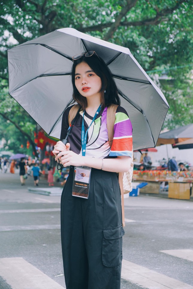 Mỹ Oanh đang là Phó Chủ tịch Hội Sinh viên Học viện Ngoại giao.