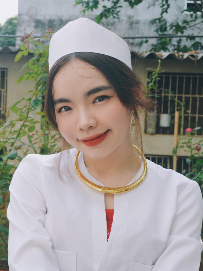 Mỹ Oanh luôn biết ơn và tự hào khi là một cô gái người dân tộc Mường Hoà Bình.