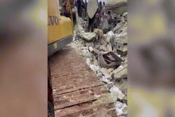 Thế giới - Bé gái ra đời "kì diệu" giữa đống đổ nát sau động đất kinh hoàng ở Thổ Nhĩ Kỳ, Syria