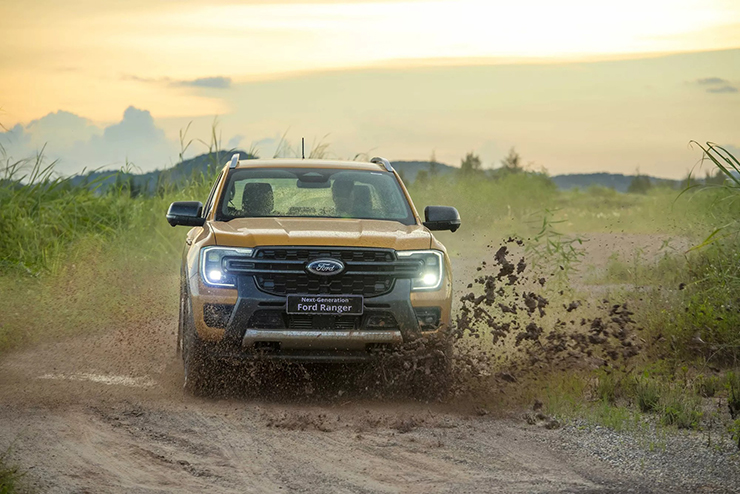 Giá xe Ford Ranger niêm yết và lăn bánh tháng 2/2023 - 3