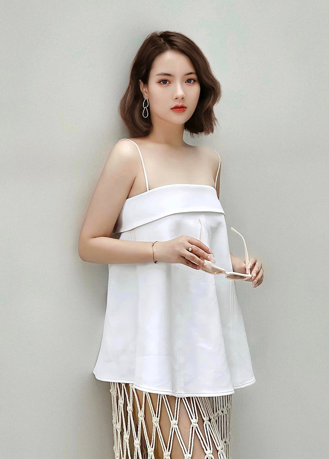 Sớm bén duyên với nghề mẫu ảnh, tiếp xúc nhiều với ống kính nên Thanh Hằng sở hữu những bức hình đẹp chẳng kém các hot girl.&nbsp;
