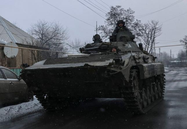 Lính Ukraine trên một xe chiến đấu bộ binh BMP-2 ở Bakhmut ngày 6/2